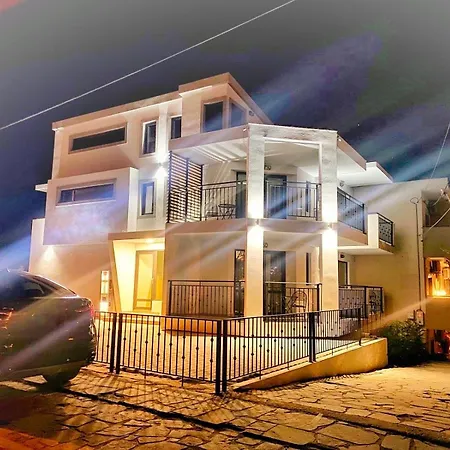 Lägenhetshotell Zeus Potos